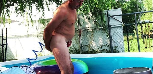  ANAL SQUIRTING IN THE SWIMMING POOL